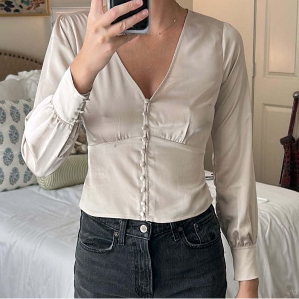 Abercrombie & Fitch White Fitted Long Sleeve Blouse
